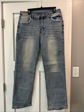 Men's Straight-Leg Jeans in Faded Blue